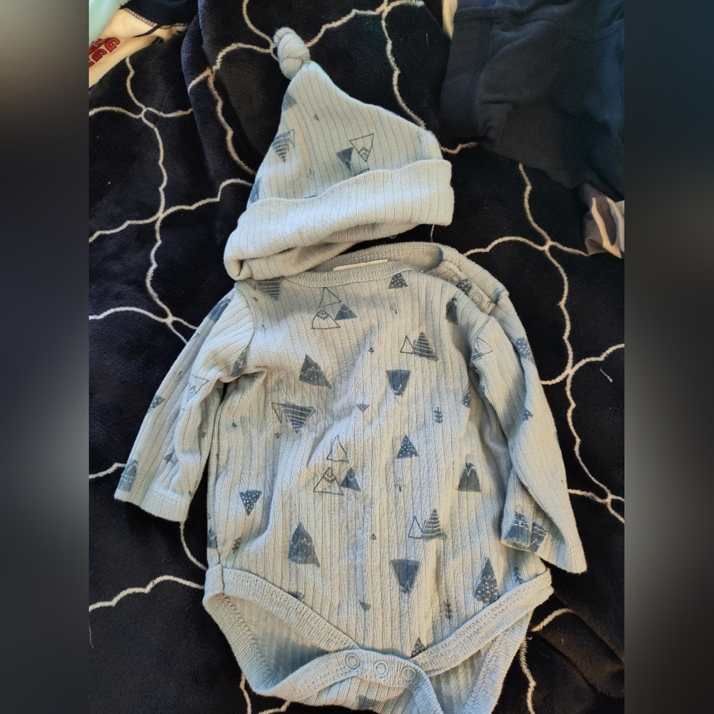 Charming Blue Patterned Kids Bodysuit with Hat